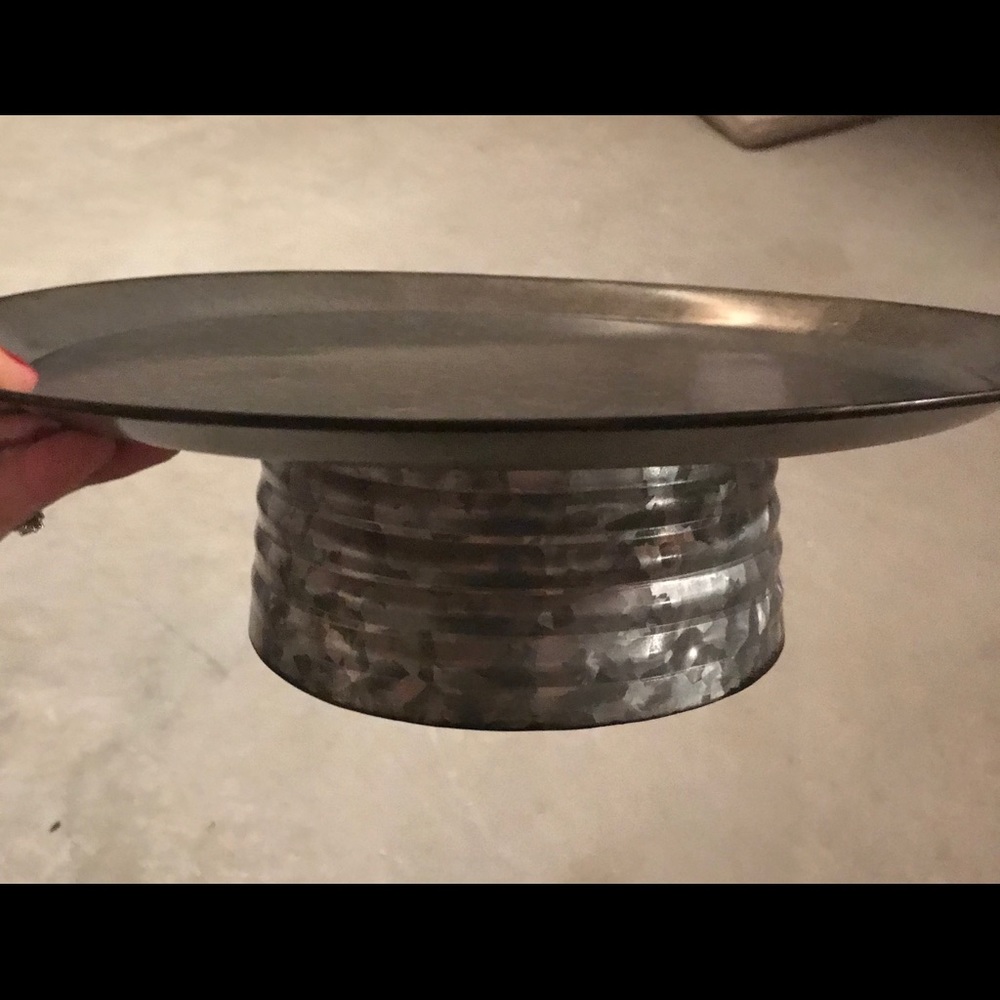 Cake stand